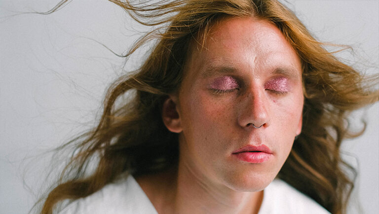 i-giovani-di-oggi-sempre-piu-gender-fluid-rosa-perosi